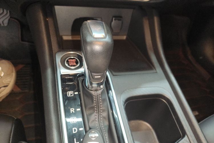 日产 轩逸 2022款 1.6L XL CVT悦享版中控内饰18