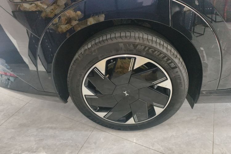 小鹏X9 2024款 702超长续航Pro车身外观6008