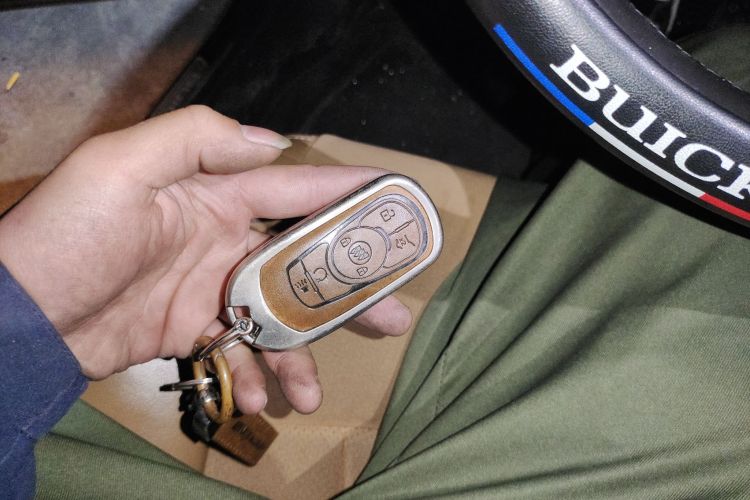 别克 君越 2016款 28T 豪华型中控内饰11