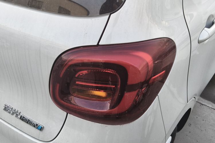 五菱汽车 宏光MINIEV 2025款 四门版 进阶款车身外观9