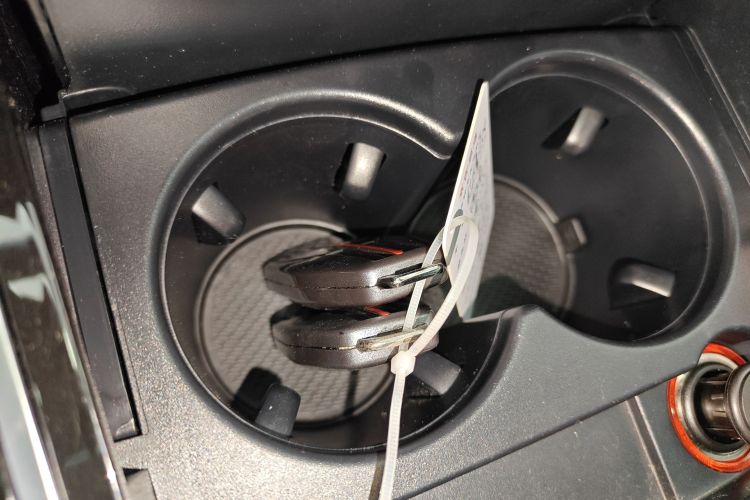 红旗HS5 2019款 2.0T 智联旗享版中控内饰11