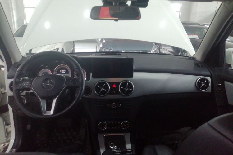 奔驰GLK级 2014款 GLK 260 4MATIC 动感型中控内饰7002