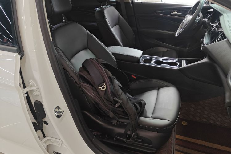 别克 君威 2024款 25T 超享版局部细节41