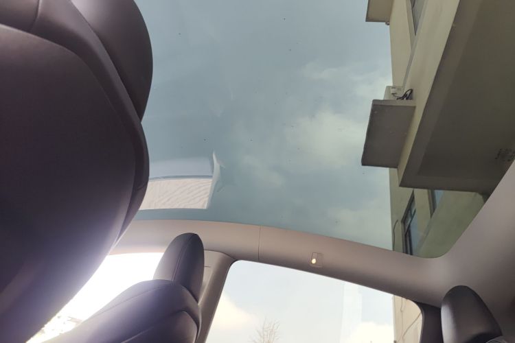 特斯拉 Model Y 2023款 后轮驱动版中控内饰22