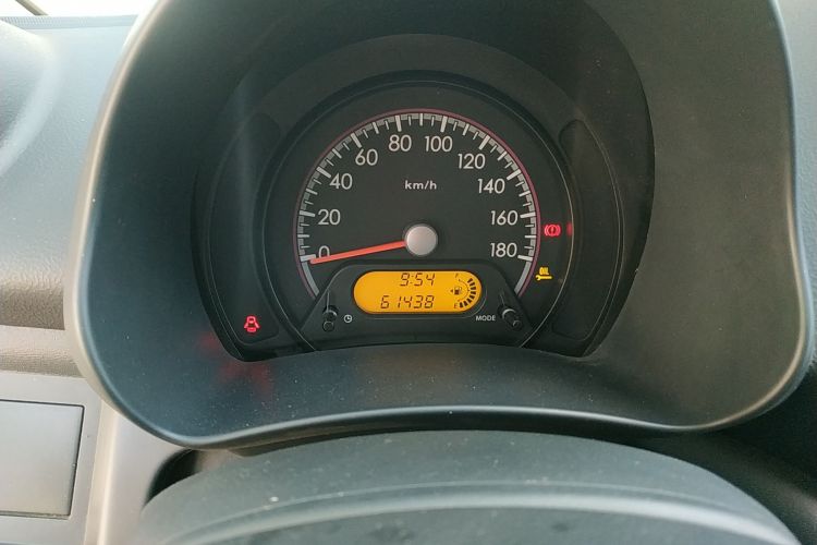 铃木 奥拓 2013款 改款 1.0L 手动舒适型中控内饰15