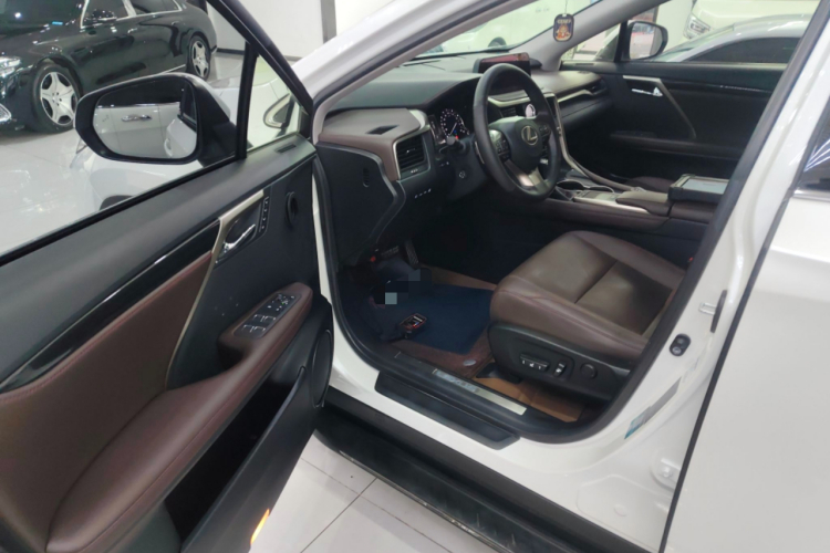 雷克萨斯RX 2020款 改款 450h 四驱典雅版中控内饰7003