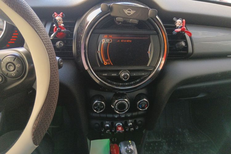 MINI 2014款 1.5T COOPER Fun中控内饰16