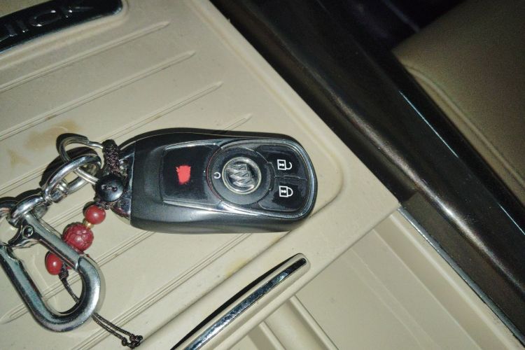 别克GL8 2018款 ES 28T 尊享型 国VI中控内饰11