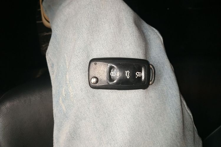 大众 速腾 2016款 230TSI 25周年纪念版中控内饰7001