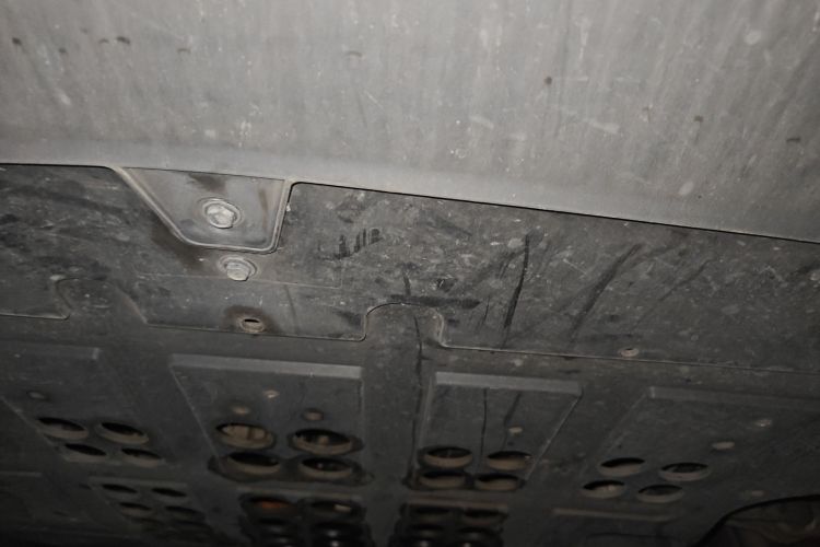 哪吒汽车 哪吒V 2022款 潮 400 Lite局部细节9007