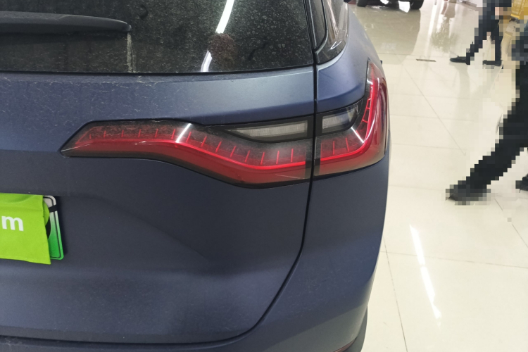 蔚来ES8 2018款 355KM 基准版 七座版车身外观9