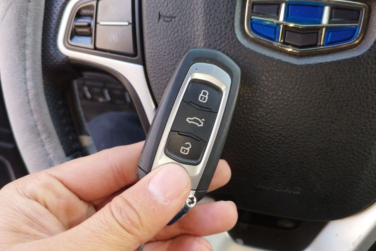 吉利汽车 帝豪 2017款 两厢RS百万款 1.5L CVT向上版中控内饰11