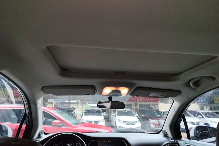 广汽传祺 传祺GS4 2017款 235T 自动两驱豪华智联版中控内饰22