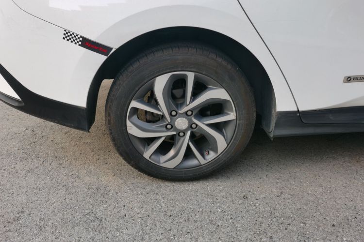 别克 微蓝6 2019款 互联时尚型车身外观6008