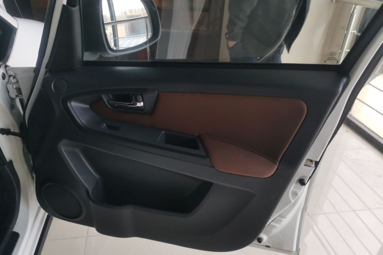 铃木 天语 SX4 2013款 1.6L 手动酷锐型中控内饰42