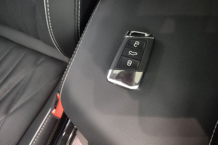 大众 帕萨特新能源 2023款 430PHEV 混动豪华版中控内饰7001