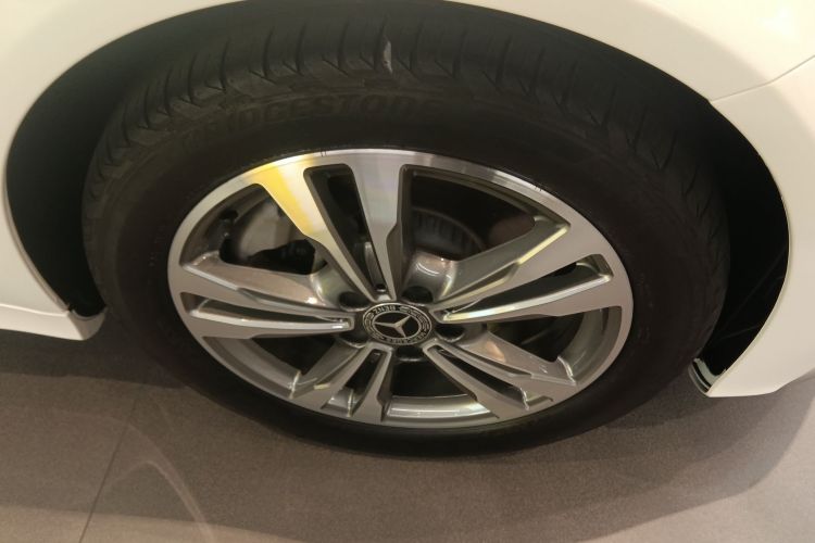 奔驰C级 2018款 C 200 L 运动版车身外观10