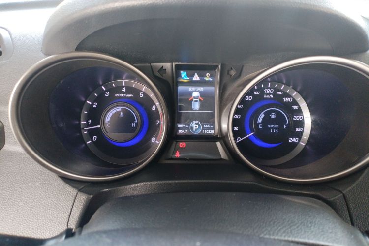 长安CS75 2016款 1.8T 自动精英型 国V中控内饰14