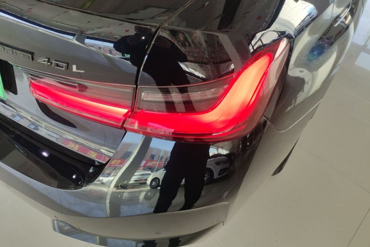 宝马i3 2024款 eDrive 35 L车身外观6006