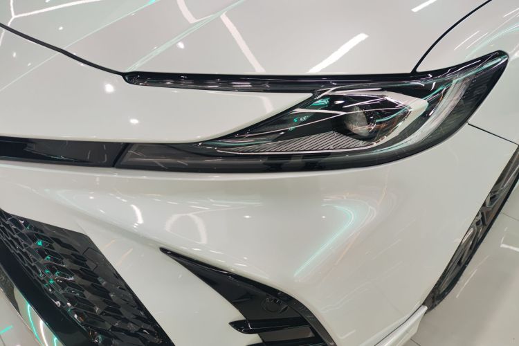 丰田 凯美瑞 2024款 双擎 2.0HXS 运动Plus版局部细节36