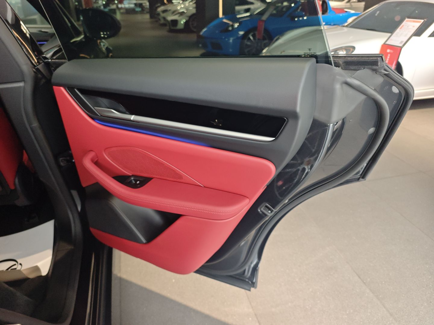 保时捷 Macan新能源 2024款 Macan 长续航版