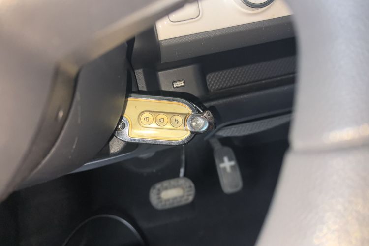 五菱汽车 宏光MINIEV 2022款 GAMEBOY 200km 玩咖款 磷酸铁锂中控内饰11