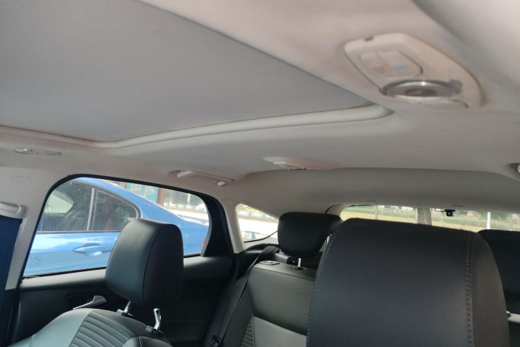 福特 福克斯 2018款 两厢经典 EcoBoost 125 自动超能风尚型智行版中控内饰22