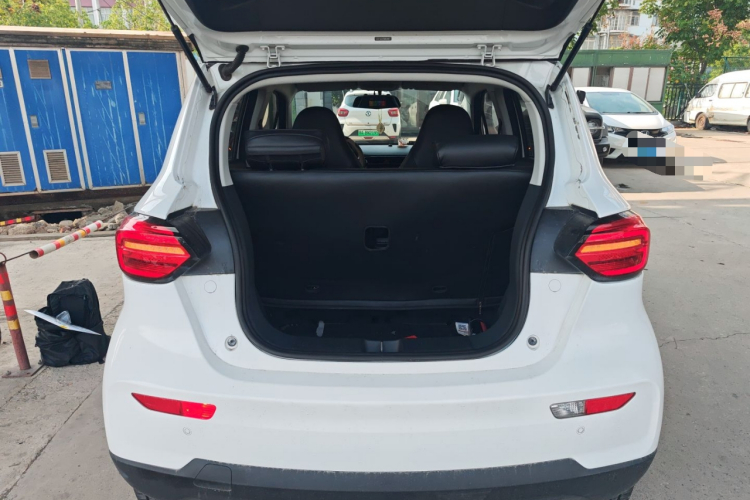 零跑汽车 零跑T03 2021款 400轻享版 三元锂局部细节23