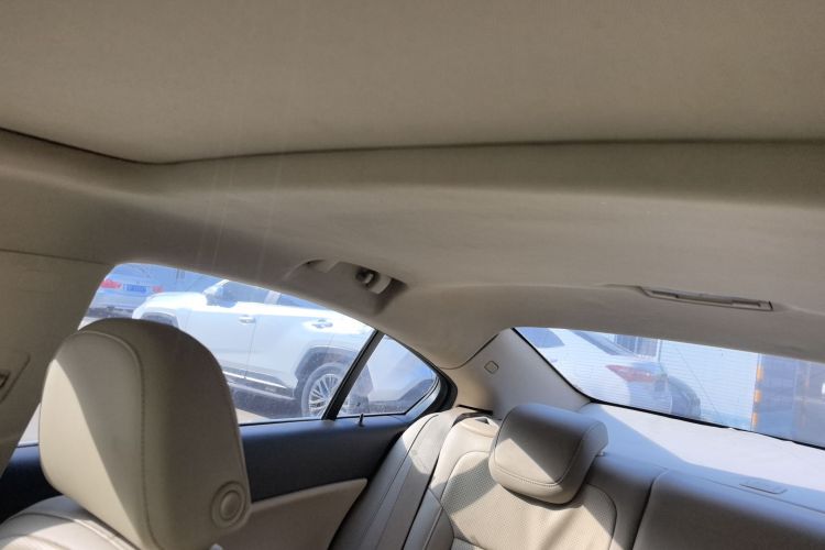 别克 君威 2014款 2.0L 领先时尚型中控内饰22