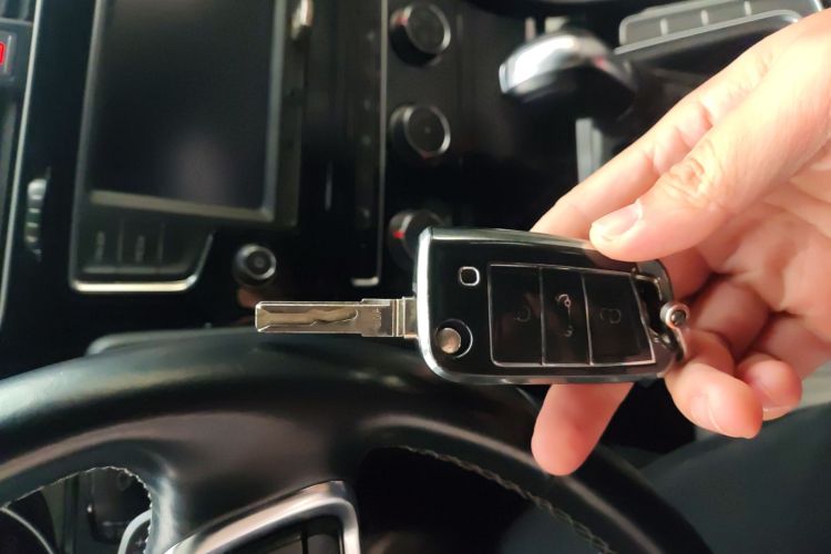 大众 高尔夫 2017款 280TSI 自动R-Line百万辆纪念版中控内饰11