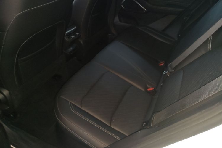 吉利汽车 帝豪 2022款 第4代 1.5L CVT精英型中控内饰7004