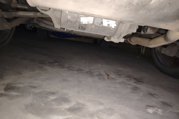 比亚迪 唐新能源 2018款 DM 2.0T 全时四驱智联创睿型 7座 国V局部细节9009