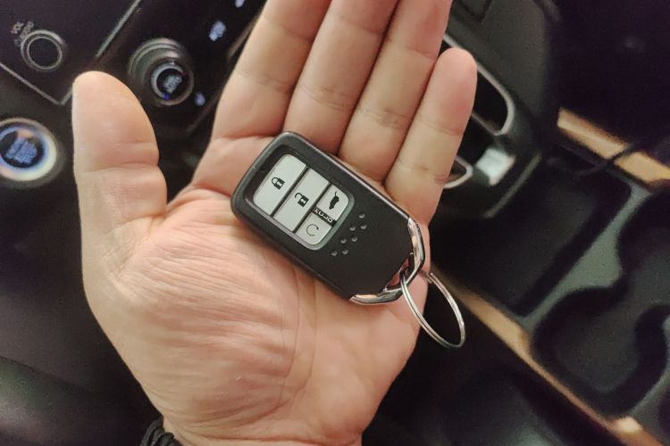 本田CR-V 2019款 240TURBO CVT四驱尊贵版 国V中控内饰11