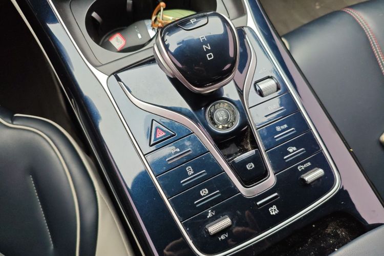 比亚迪 秦PLUS 2021款 DM-i 55KM 旗舰型中控内饰18