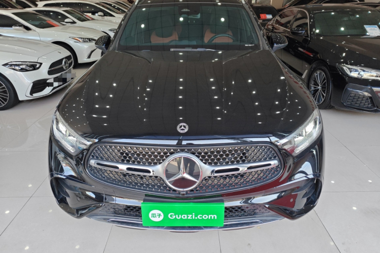 奔驰GLC 2023款 GLC 260 L 4MATIC 豪华型 5座车身外观2
