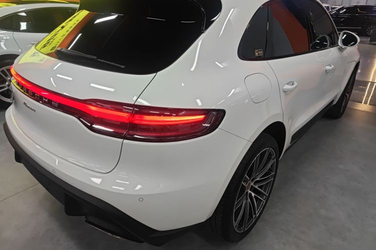 保时捷 2023款 Macan 2.0T车身外观6005