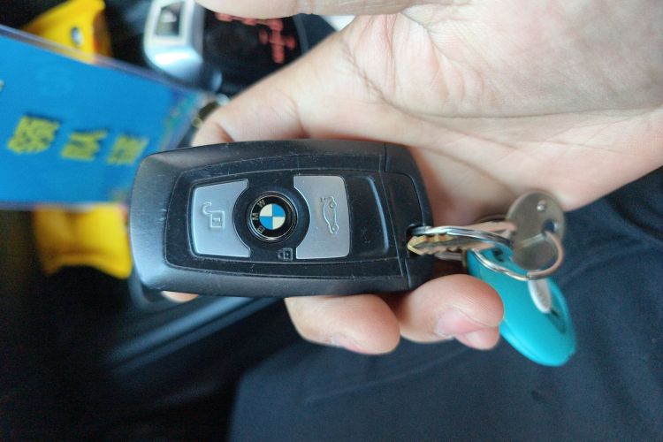 宝马3系 2019款 320Li 时尚型中控内饰11