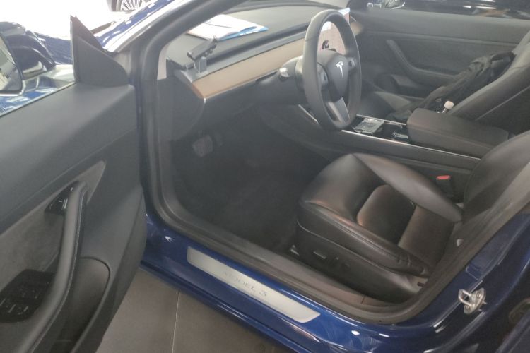 特斯拉 Model 3 2019款 标准续航后驱升级版中控内饰7003