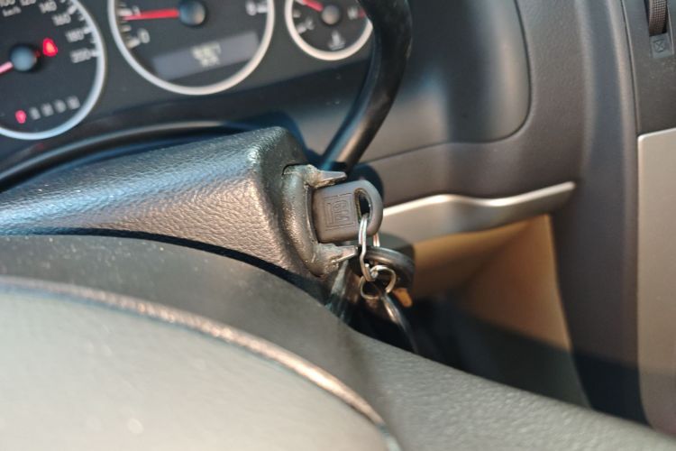 别克GL8 2014款 2.4L 行政版中控内饰7001