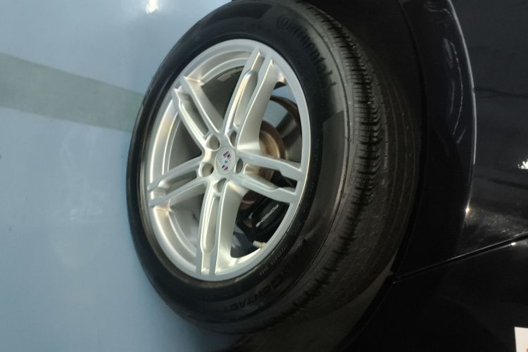 保时捷 2023款 Macan 2.0T车身外观6008