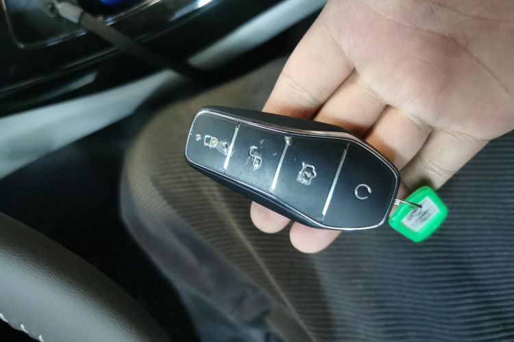 比亚迪 秦PLUS 2024款 荣耀版 DM-i 55KM领先型中控内饰11