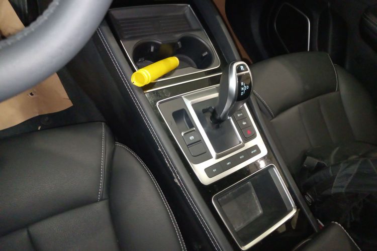 比亚迪 宋MAX新能源 2019款 DM 1.5T 智联致进型 7座 国VI中控内饰18