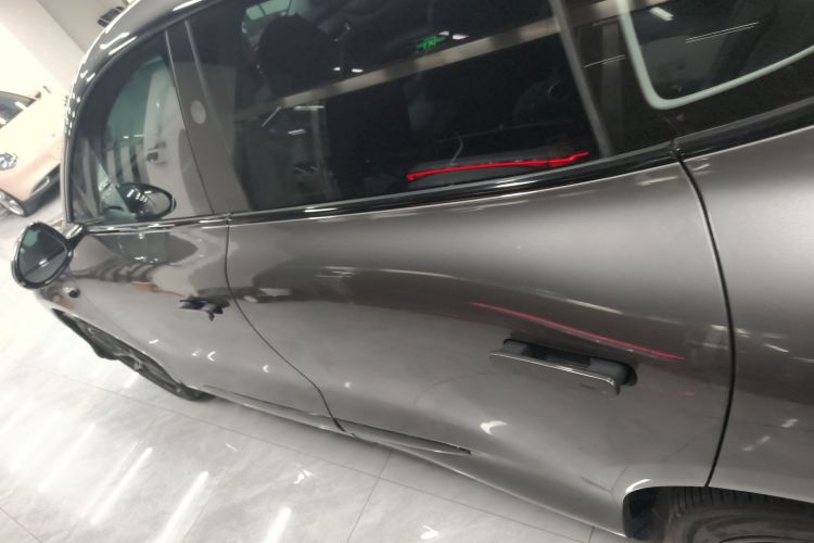 智己汽车 智己LS6 2023款 Max 标准版车身外观4