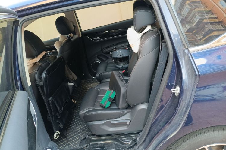 比亚迪 宋MAX 2018款 1.5T 自动智联豪华型 6座中控内饰7004