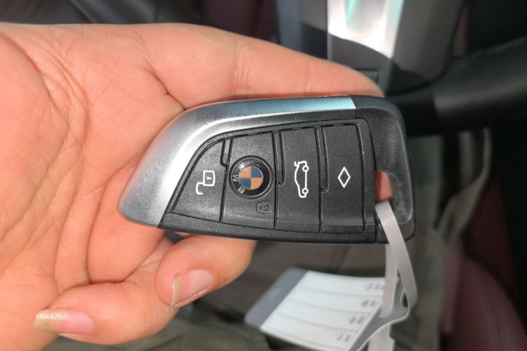 宝马4系 2022款 430i Gran Coupe M运动曜夜套装中控内饰11