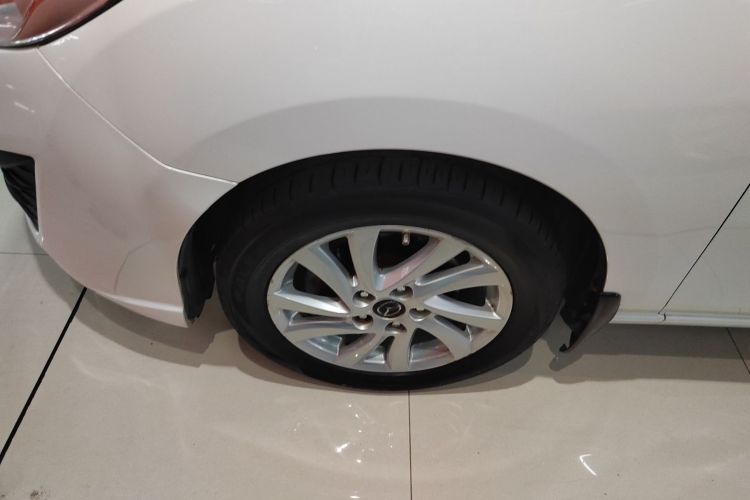 马自达5 2013款 2.0L 手动舒适型车身外观6007