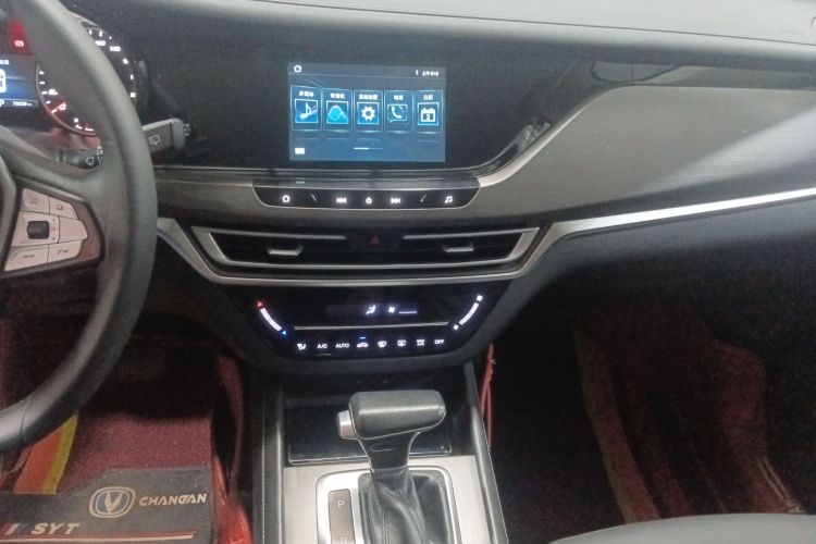 长安CS35PLUS 2020款 1.4T DCT悦联蓝鲸版局部细节16