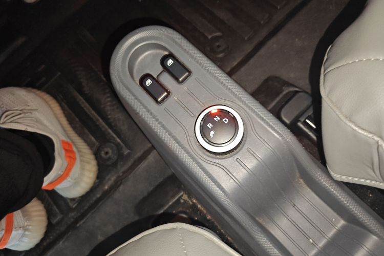 五菱汽车 宏光MINIEV 2021款 马卡龙臻享款 磷酸铁锂中控内饰18