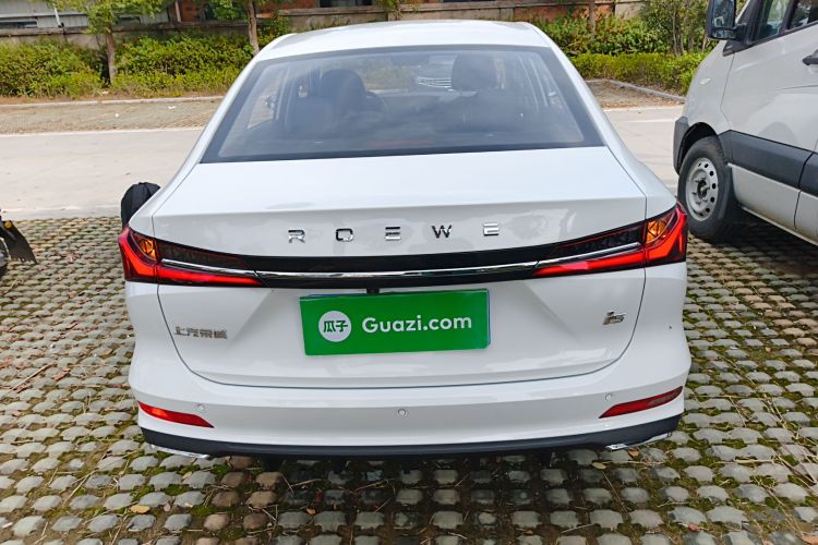 荣威i5 2023款 1.5L CVT尊荣版车身外观6004