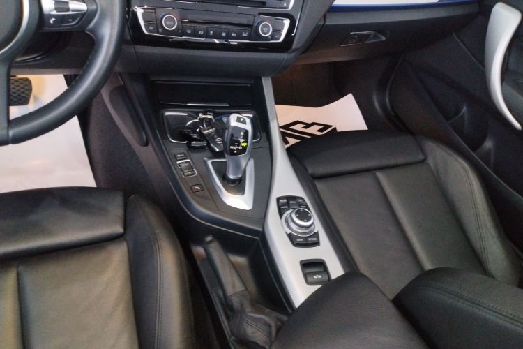 宝马2系(进口) 2015款 220i 敞篷轿跑车 M运动型中控内饰18